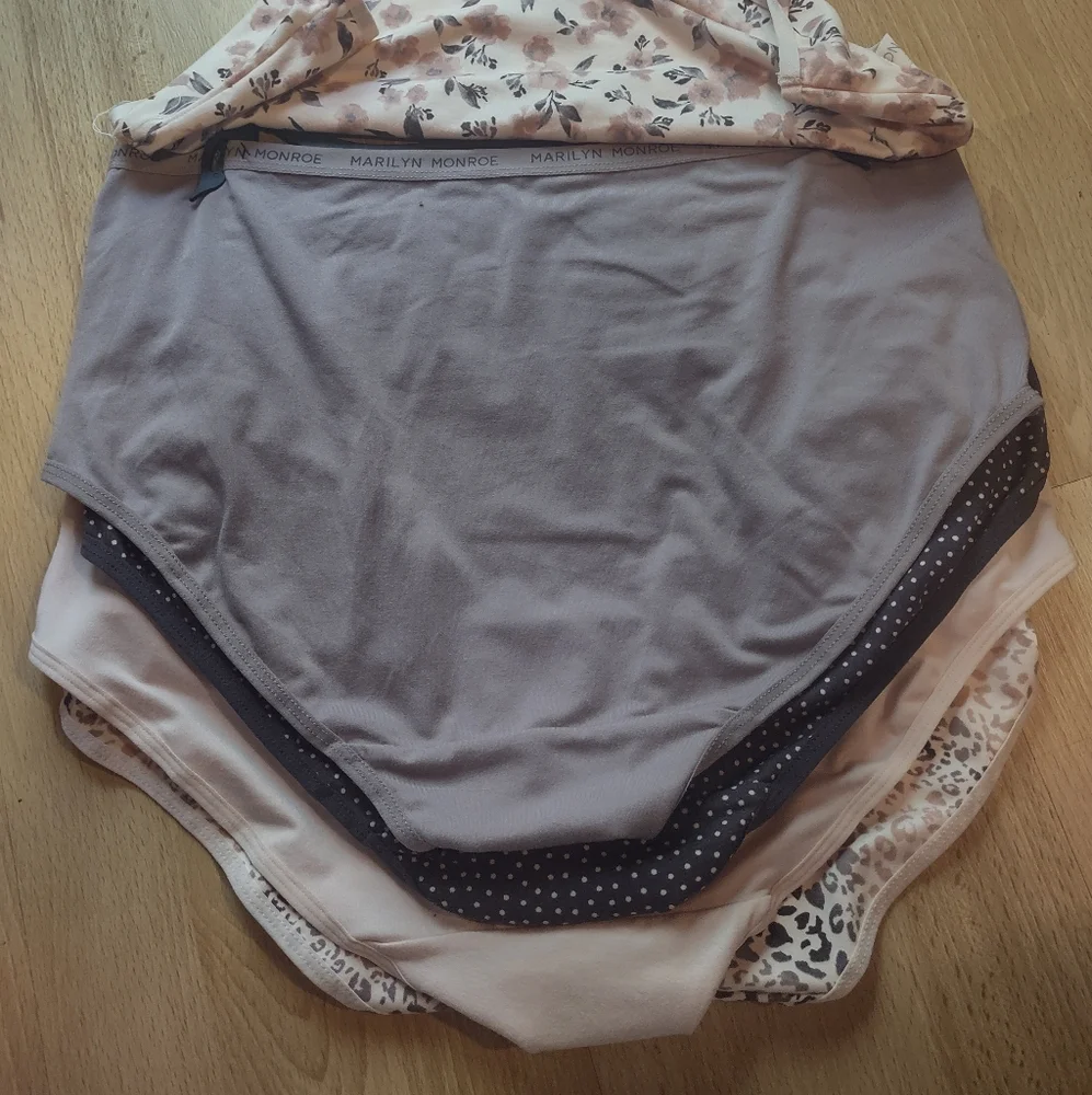 NWT Marilyn Monroe Leopard and Polka Dot Panties Set - Purple and Cream - Picture 7 of 12